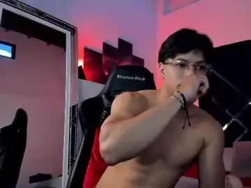 Chaturbate Best live sex cam show of tony_petrov