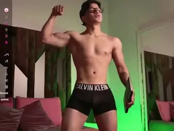 Chaturbate Adult Video Chat of tony_petrov