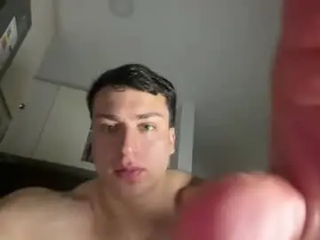 Chaturbate Best live sex cam show of benicio03