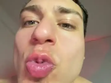 Chaturbate Free Live Porn of benicio03