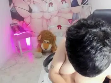 Chaturbate Live Sex Cam of damian_doll