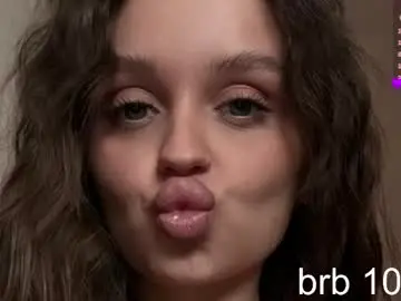 Chaturbate Watch Live Sex Cams of villuuvargas