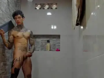 Chaturbate Sex Cam of aron_ford