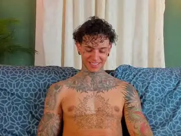 Chaturbate Nude Webcam of aron_ford