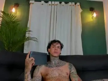 Chaturbate Live Porn of aron_ford