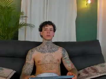 Chaturbate Free Live Porn of aron_ford