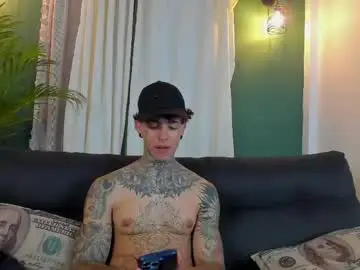 Chaturbate Sex Cam of aron_ford