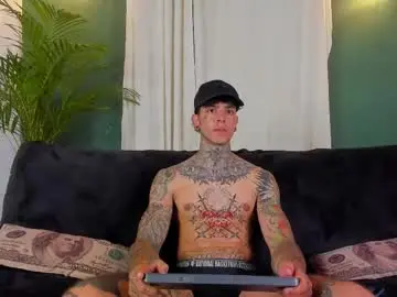 Chaturbate Free Live Porn of aron_ford