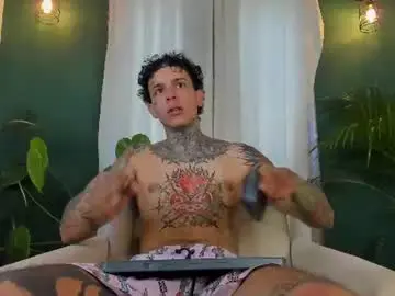 Chaturbate Adult Webcams of aron_ford
