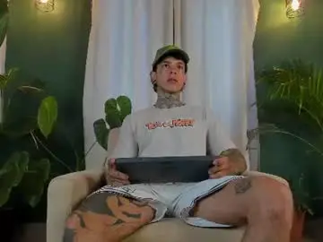 Chaturbate Live Porn of aron_ford