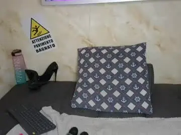 Chaturbate Nude Webcam of lu_isa3