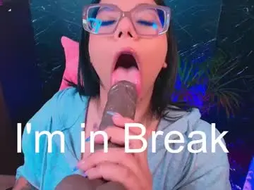 Chaturbate Nude Webcam of ashleyy18__