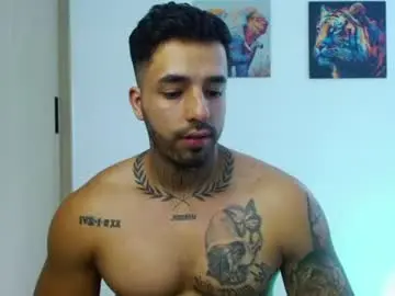 Chaturbate Sex Cam of darius_phoenix