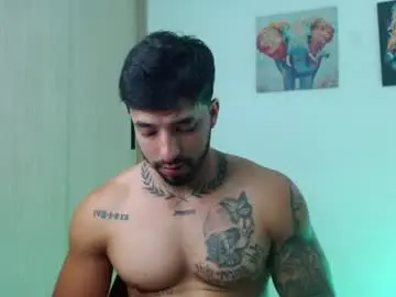 Chaturbate Live Sex Cam of darius_phoenix