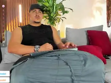 Chaturbate Best live sex cam show of lucasanto_