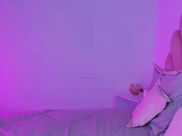 Chaturbate Watch Live Sex Cams of miacolucci_18