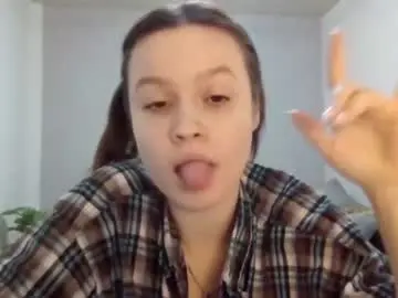 Chaturbate Live Sex Cam of zenaidafairleigh