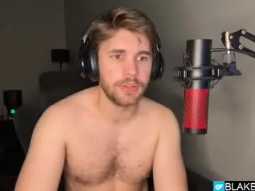 Chaturbate Free Live Porn of blakemiles2