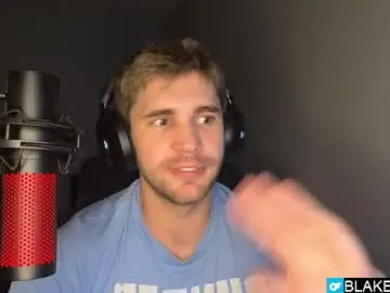 Chaturbate Live Porn of blakemiles2