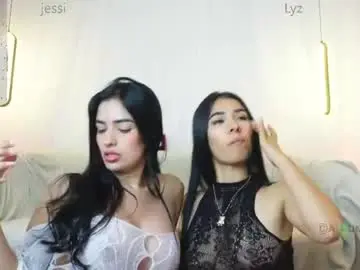 Chaturbate Free Live Porn of prettygirls_00