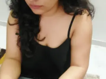 Dscgirls Adult Webcam of Liyana  Safi