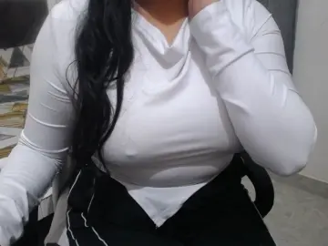 Dscgirls Nude Webcam of Roshi_Love