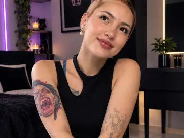 Imlive Nude Webcam of EmmaRavenn