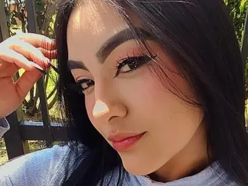 Imlive Free Live Porn of RoxxySweett
