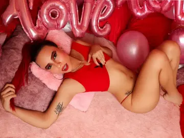 Imlive Sex Cam of LeahMiler1