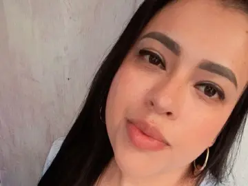 Imlive Live Sex Cam of Luna_Lipsy