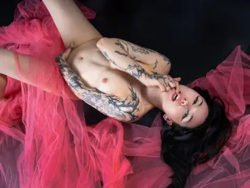 Imlive Private Sex Chat of AdelineValentine