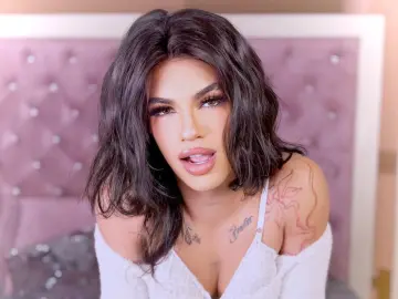 Imlive Live Sex Cam of kirby_carringt0n