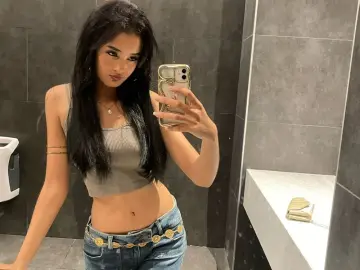 Imlive Adult Video Chat of Roxane_Tall