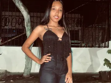 Imlive Free Live Porn of Riahanna_Jons