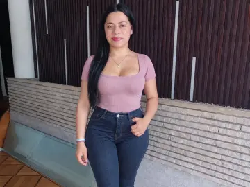 Imlive Live Sex Cam of LizzyLinne
