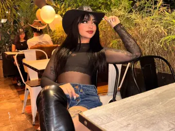 Imlive Watch Live Sex Cams of ScarlettWalker