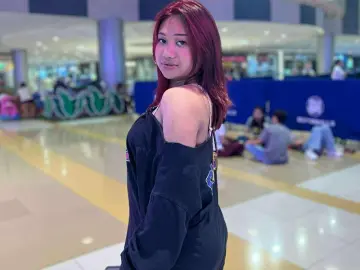 Imlive Nude Webcam of CaptivatingDoll