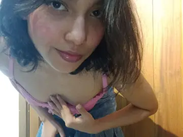 Imlive Adult Webcam of Tiny_Rose