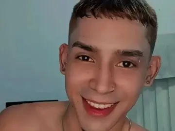Imlive Watch Live Sex Cams of DarkHuntte