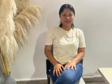 Imlive Live Porn of HilaryVivesS