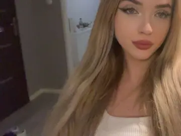 Imlive Free Live Porn of Sisi_Bunny