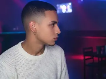 Imlive Sex Cam of Roiberbecker19