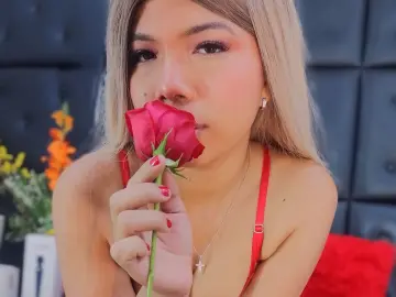 Imlive Live Sex Cam of Clloelombaard
