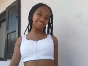 Imlive Live Sex Cam of Dolli_Joyce