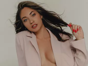 Imlive Live Sex Cam of JulianaXXX