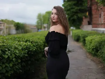 Imlive Free Porn Cam of LioraOne