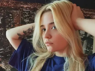 Livejasmin Nude Webcam of MonnieMoniz