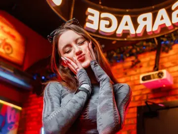 Livejasmin Free Porn Cam of XeniaUsher