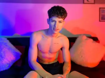 Livejasmin Live Porn of MattiaRoux