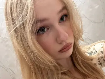 Livejasmin Sex Chat of LatrinaPelino